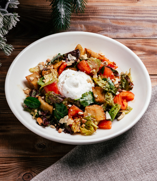 Хрустящие баклажаны с томатами и муссом «Фета»