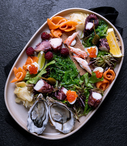 Рыбное плато с устрицами