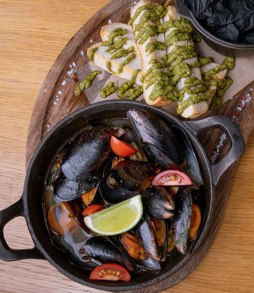 Мидии Черноморские в томатном соусе