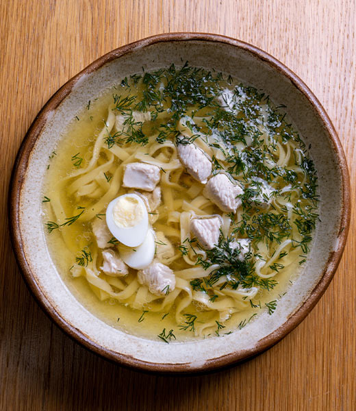 Бульон с лапшой и индейкой